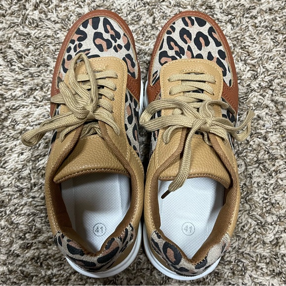 SUPER CUTE leopard print lightweight athletic sneaker, Women’s sz 9. - Picture 5 of 6
